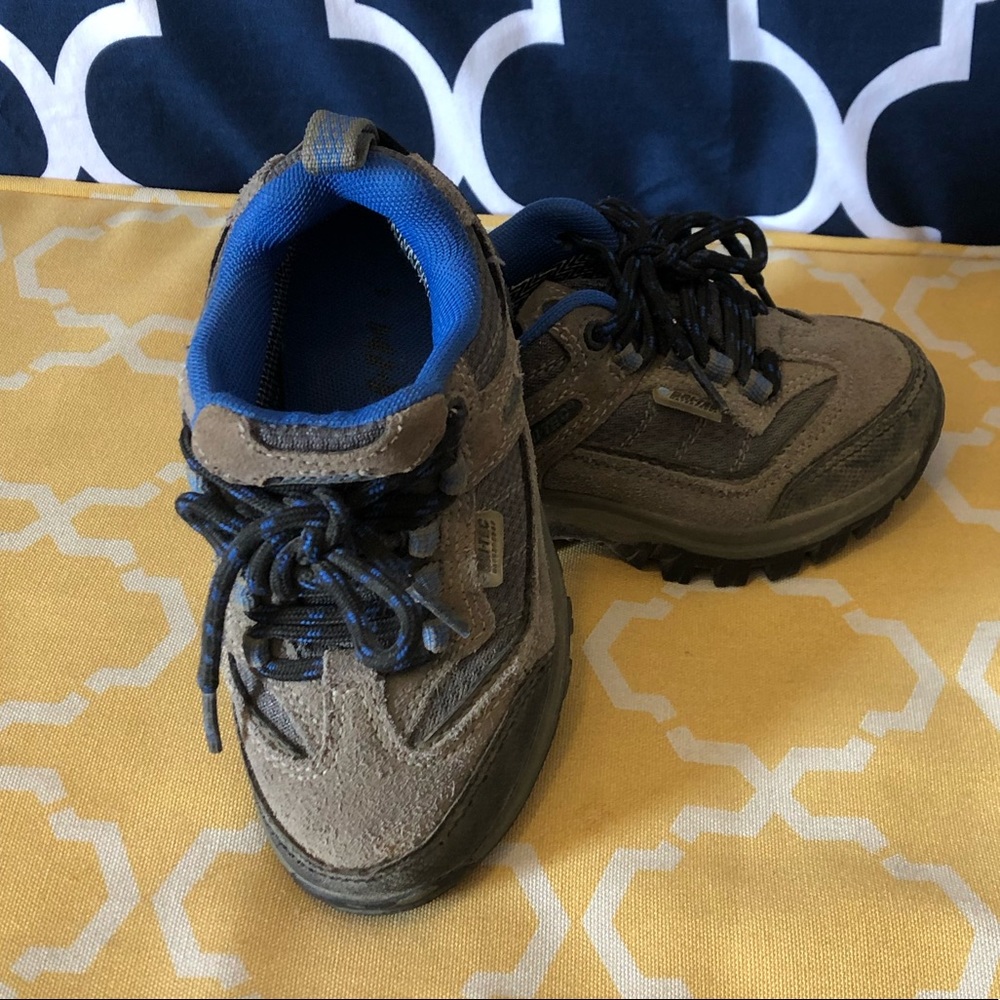 Kids Hi-Tec Hillside Low WP Hiking Shoe 10 toddler